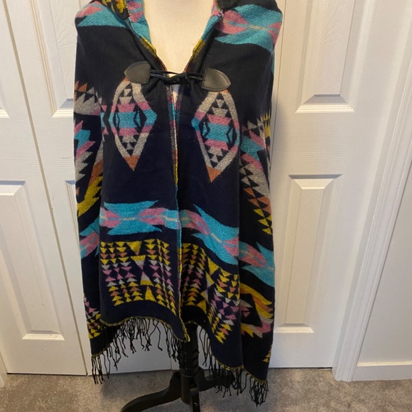 SW style cape - Picture 7 of 7